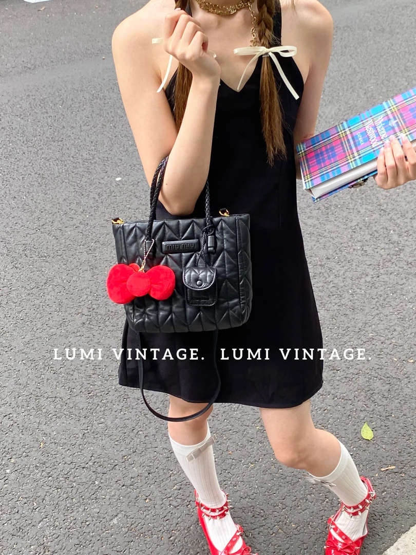 95新 MIU MIU/缪缪 黑色羊皮褶皱托特包75722556