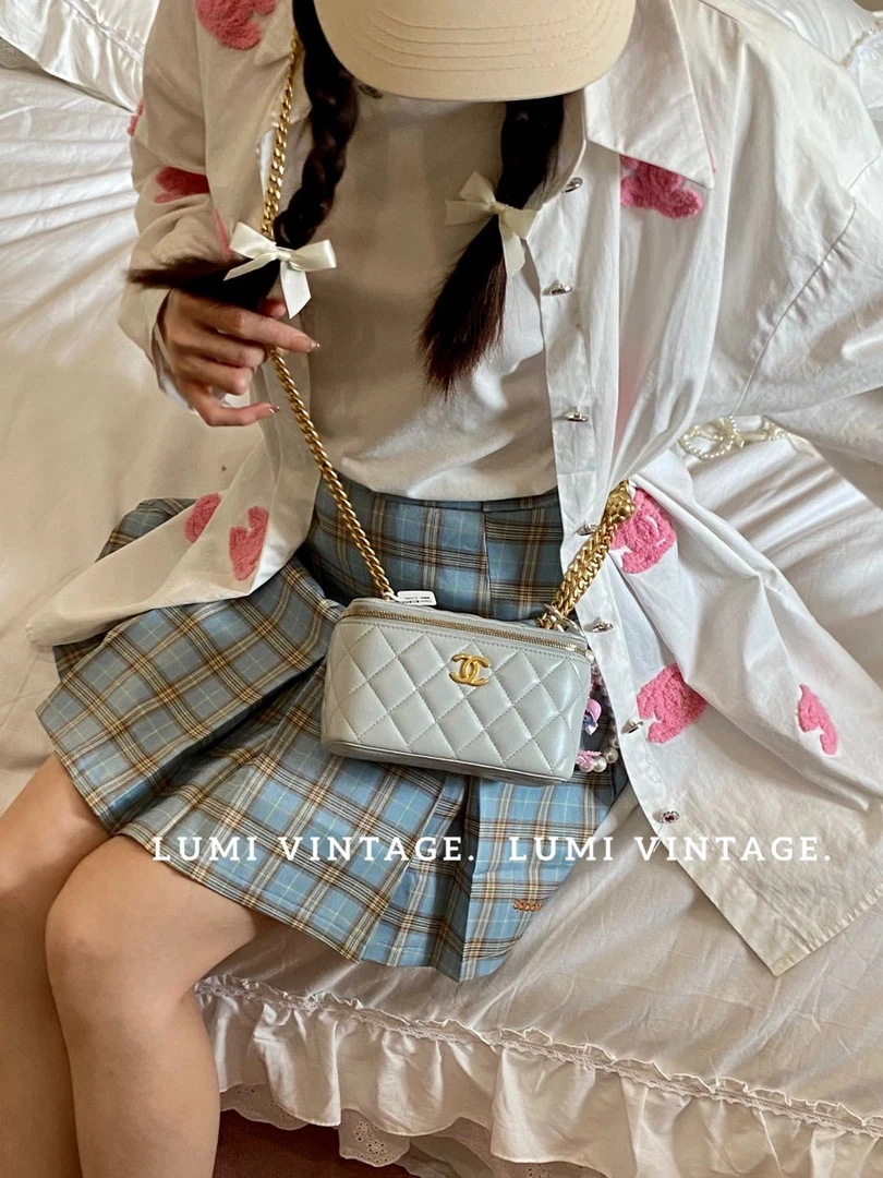 95新 Chanel/香奈儿 婴儿蓝羊皮山茶花盒子包74894804