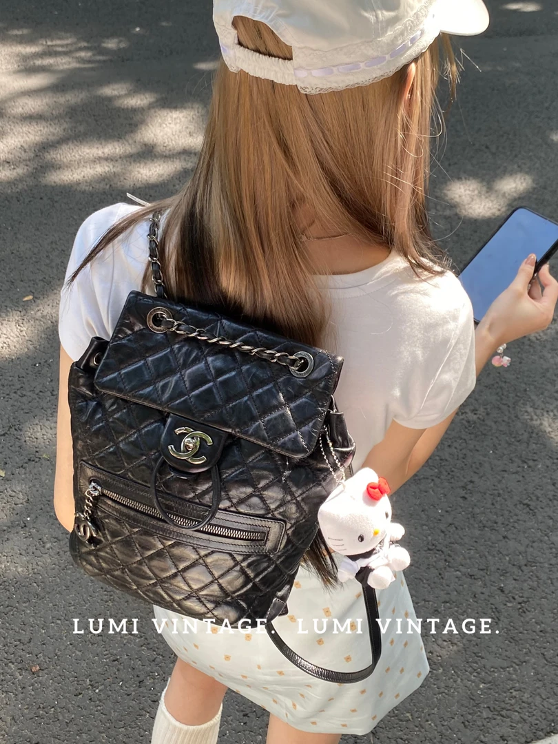 95新 Chanel/香奈儿 黑色油蜡牛皮小号萨尔斯堡双肩包31033053