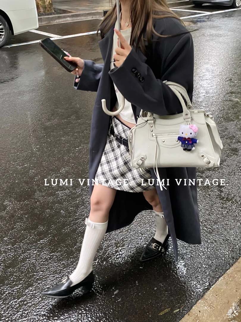 95新 Balenciaga/巴黎世家 白银牛皮铆钉小号机车单肩包 26993144