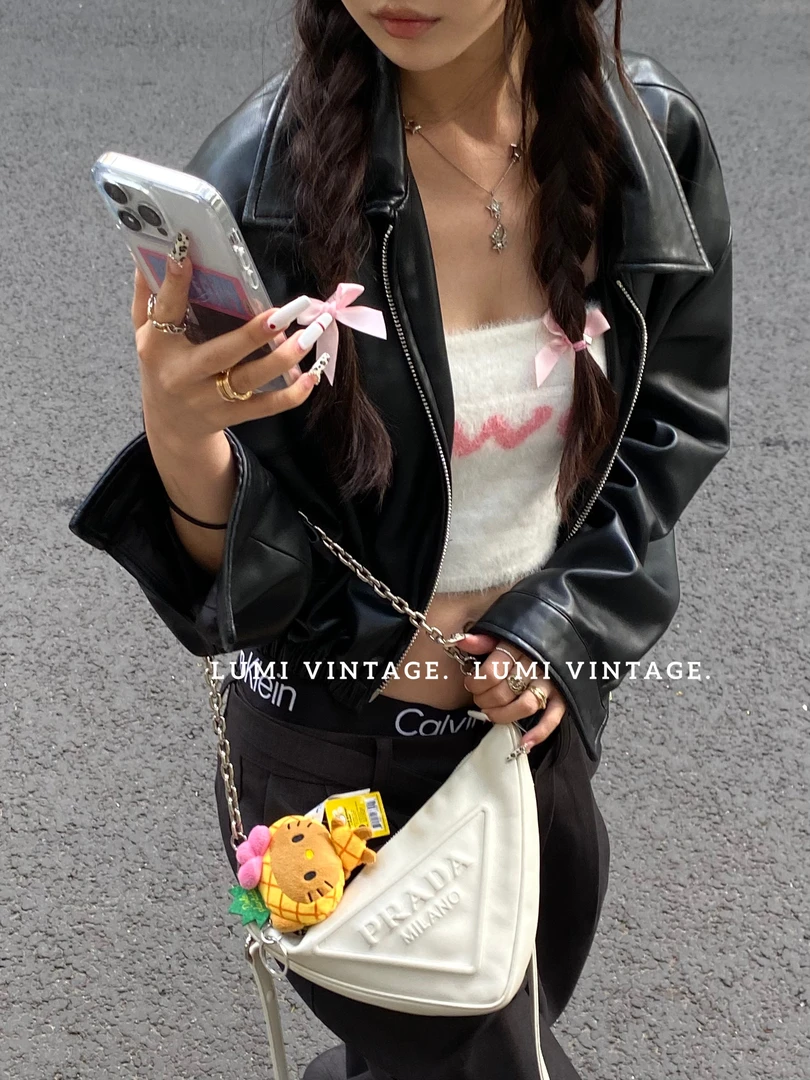 95新 Prada/普拉达 白色牛皮三角单肩包90454596