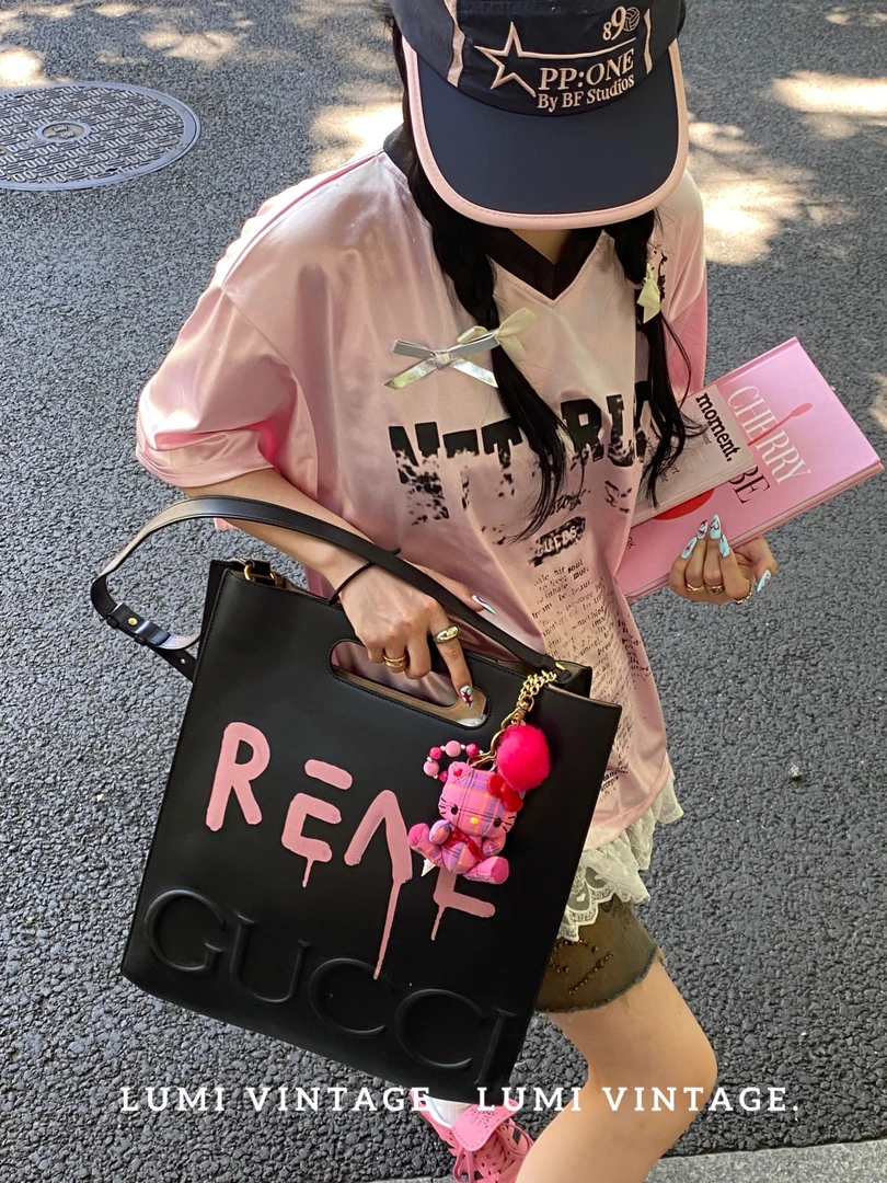 95新 GUCCI/古驰 黑色牛皮涂鸦大斜挎包40246942