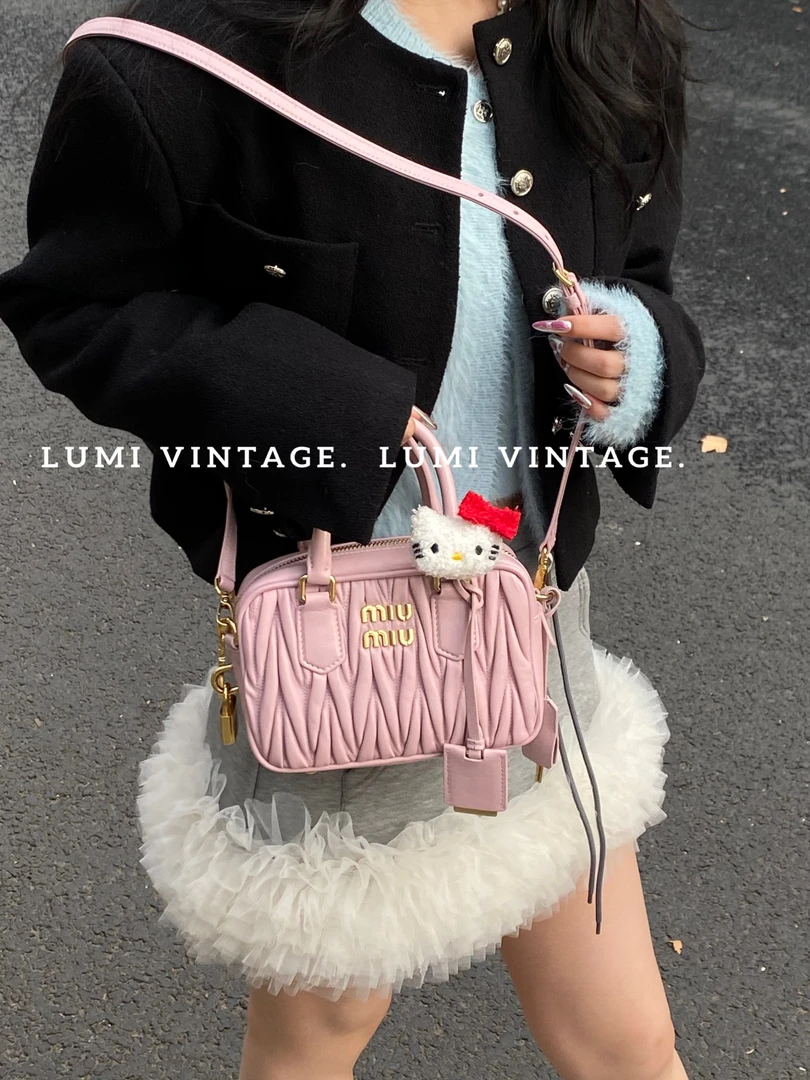 95新 MIU MIU/缪缪 粉色羊皮褶皱小号保龄球23283049