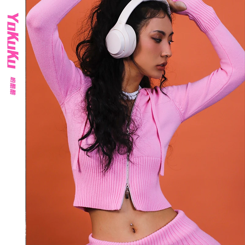 哟酷酷（力量美学）美式复古双拉头针织短款高领上衣弹力喇叭裤女装