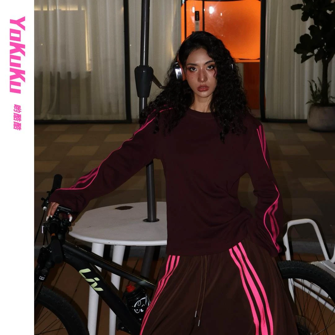 哟酷酷（星期八）春季美式运动条纹垫肩慵懒卫衣休闲运动健身慵懒