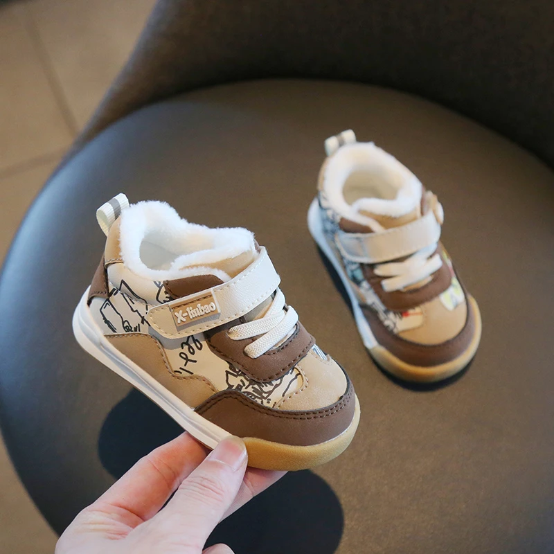 冬季加绒款皮面易清洗学步鞋1-3岁男女宝宝冬鞋软底防滑机能鞋