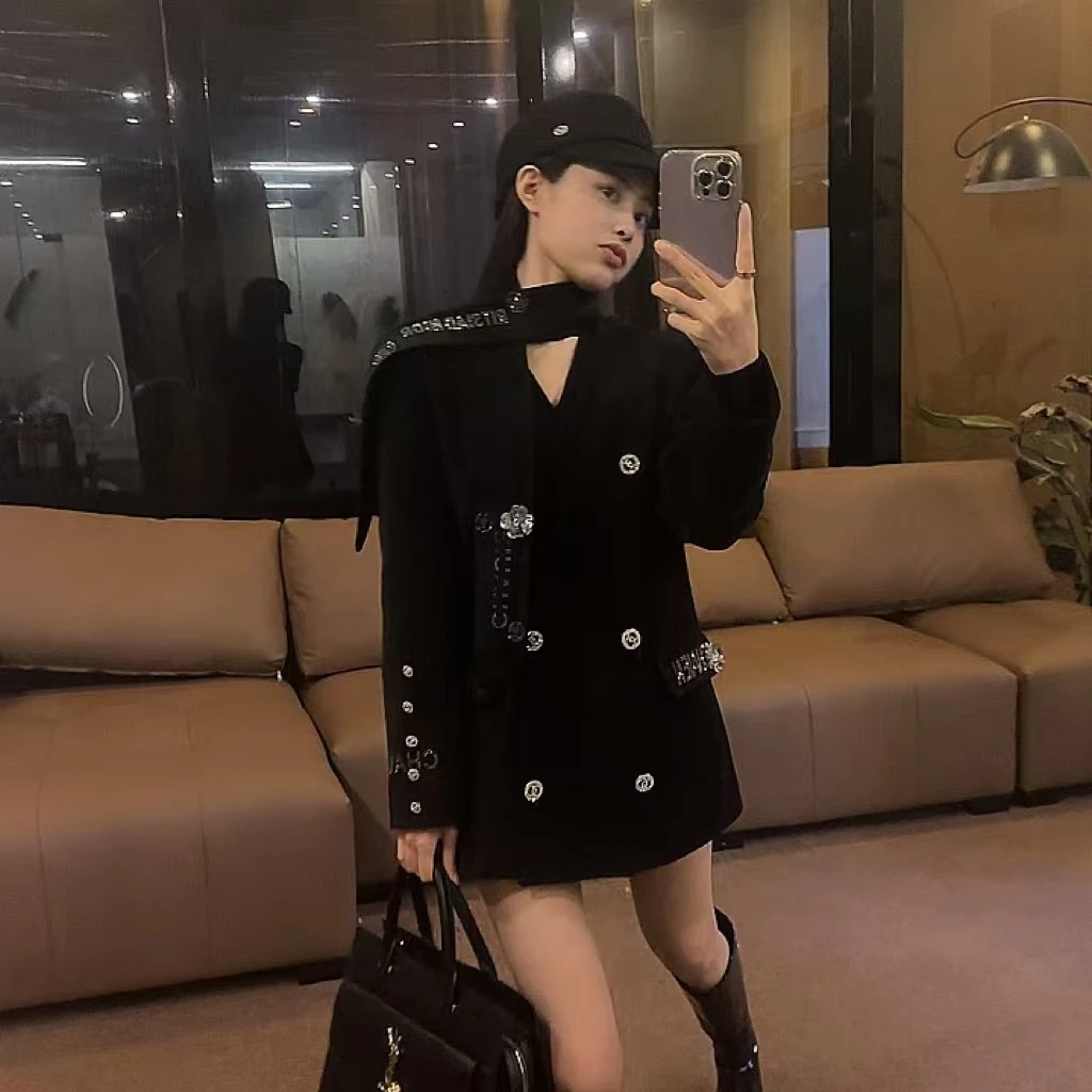 【OS&oneshow】高级设计感黑色西装外套女2024新款简约时尚百搭西服