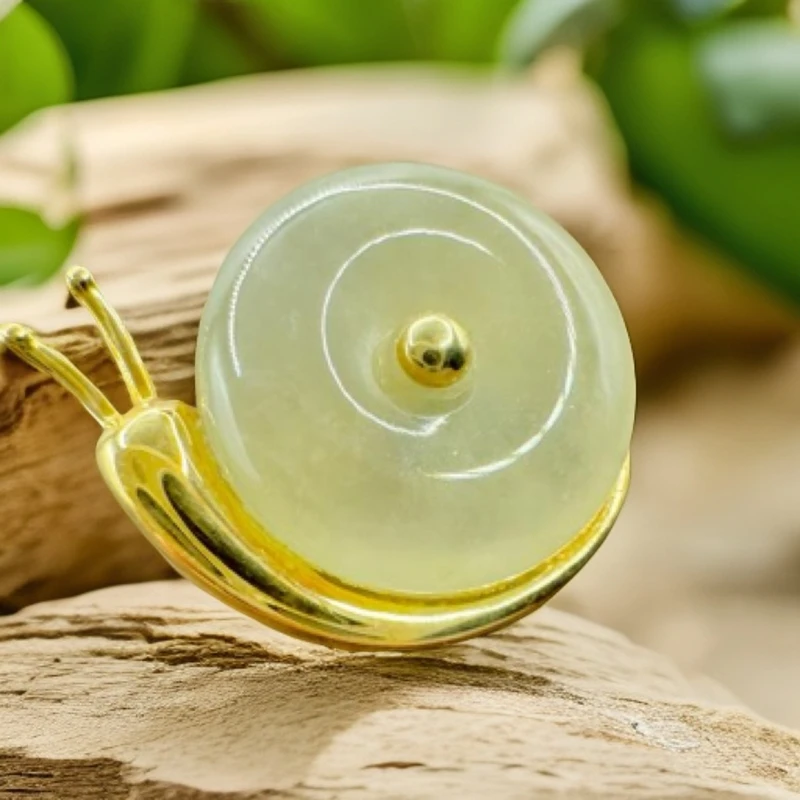 翡翠吊坠 K金胸针 吊坠胸针两用款