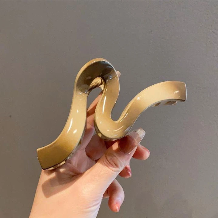 抓夹大号2025新款网红发夹女后脑勺头发夹子高级感鲨鱼夹发卡头饰