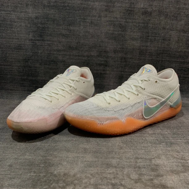 43码/科比 AD 360 白橙最后一次 湖人看球上脚 9.9新 篮球鞋