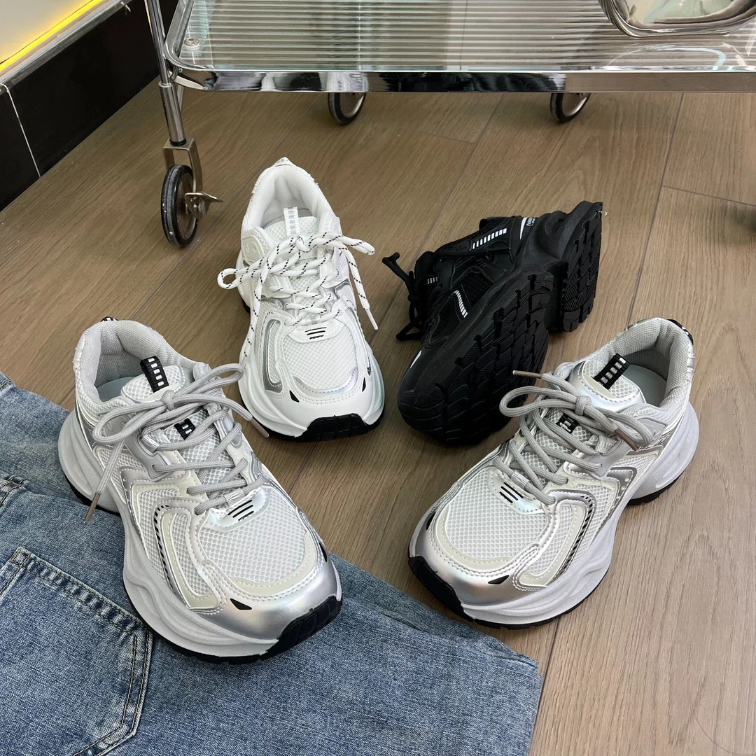 港风休闲鞋女春秋新款时尚百搭运动鞋显脚小轻便厚底通勤老爹鞋潮