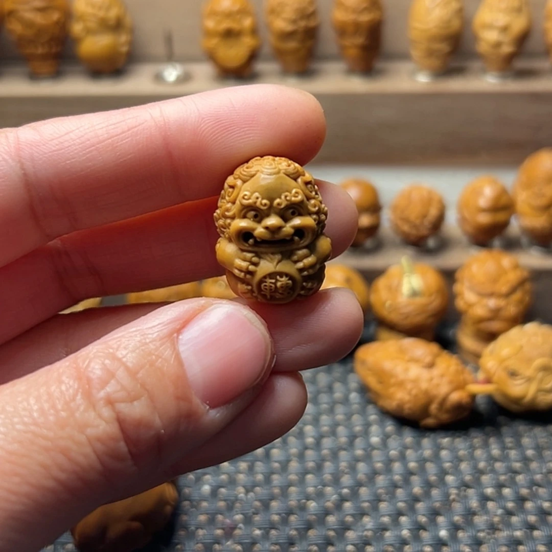 【闪购商品】橄榄核吊坠吾*皮