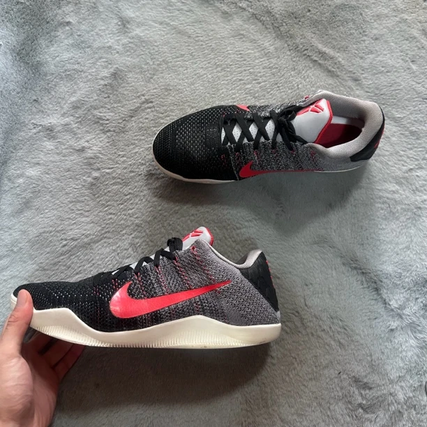 45码 Nike zk11灰水泥 95新 鞋底磨损小 鞋面新 气垫 中古篮球鞋