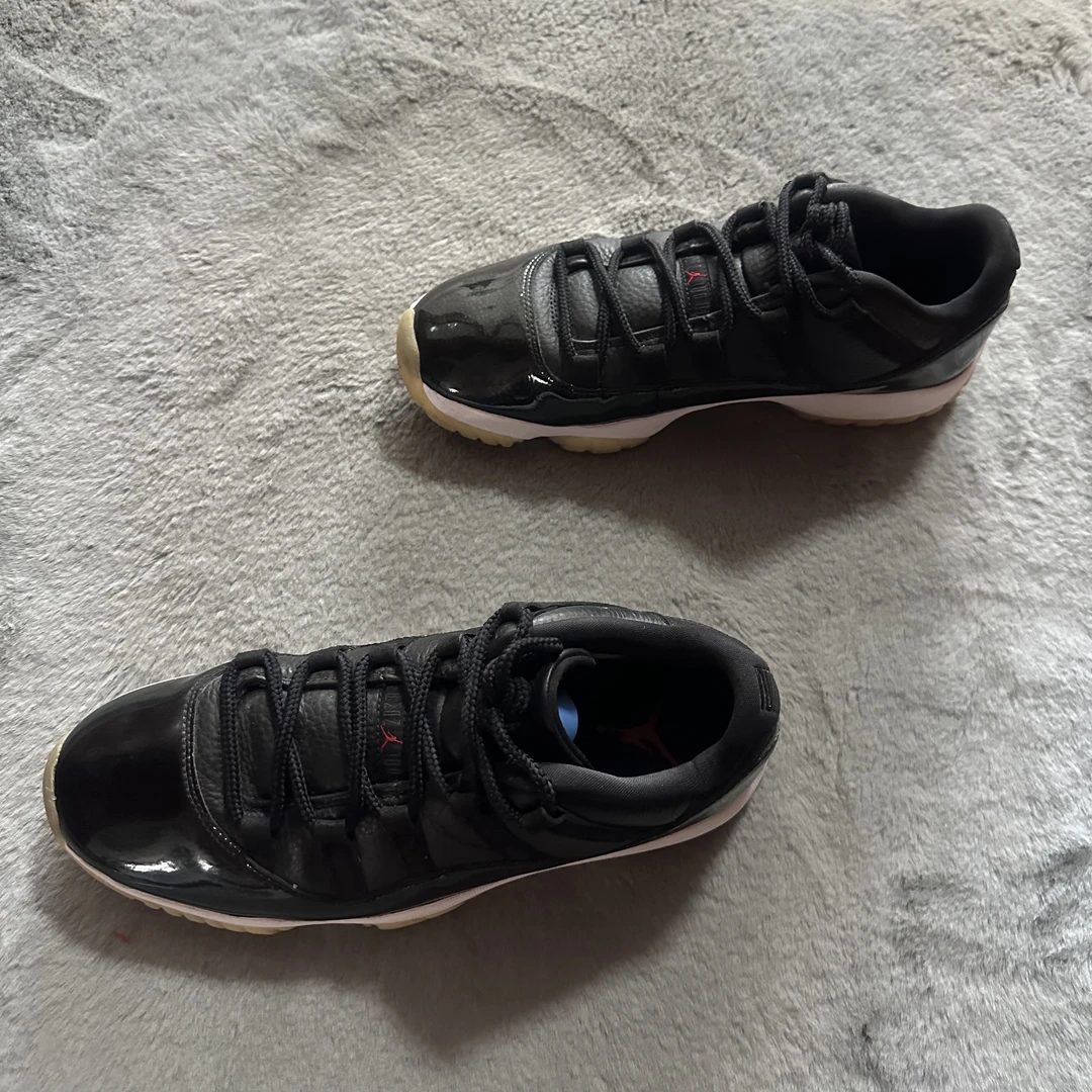 45码 aj11low黑红大魔王 90新带原盒 鞋底磨损小 气垫 中古篮球鞋