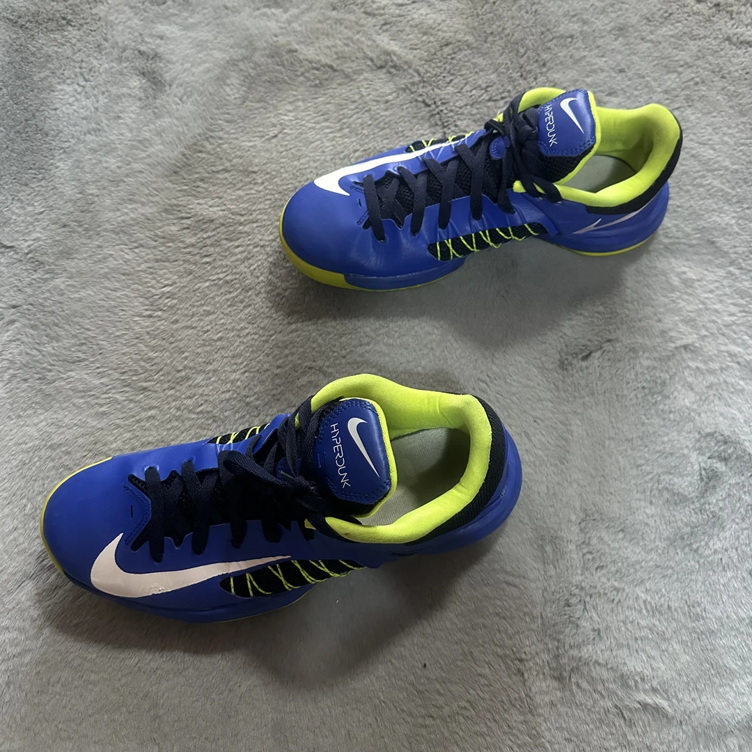 44码 Nike hyperdunk2012low雪碧 90新 鞋底磨损小 中古篮球鞋