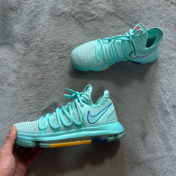 42码 Nike kd10蒂芙尼 95新 鞋底磨损小 鞋面新 气垫 中古