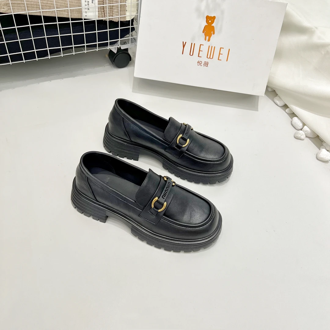 悦薇高品质女鞋厚底乐福鞋通勤黑色英伦小皮鞋软底一脚蹬百搭单鞋