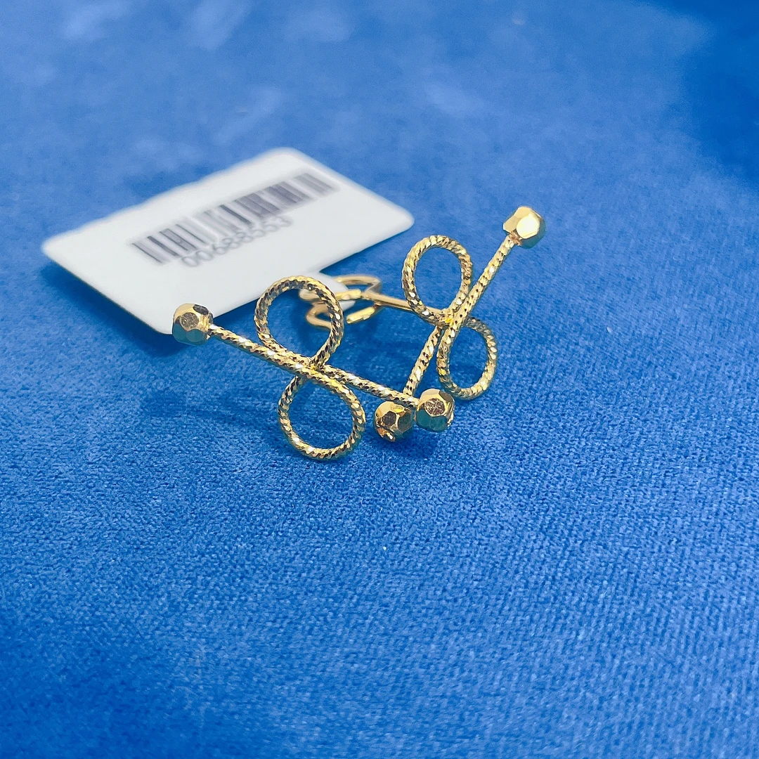 足金999  黄金饰品 精致小耳钉（多样性发货发其一） 简约时尚百搭