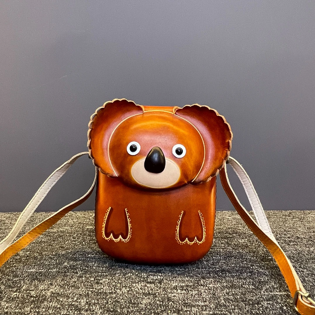 2024秋冬新款头层牛皮小众时尚考拉手机包潮牌手工手绘真皮女挎包