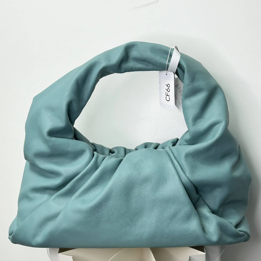 95新 BOTTEGA VENETA/葆蝶家 灰蓝色云朵包【5型潮奢】