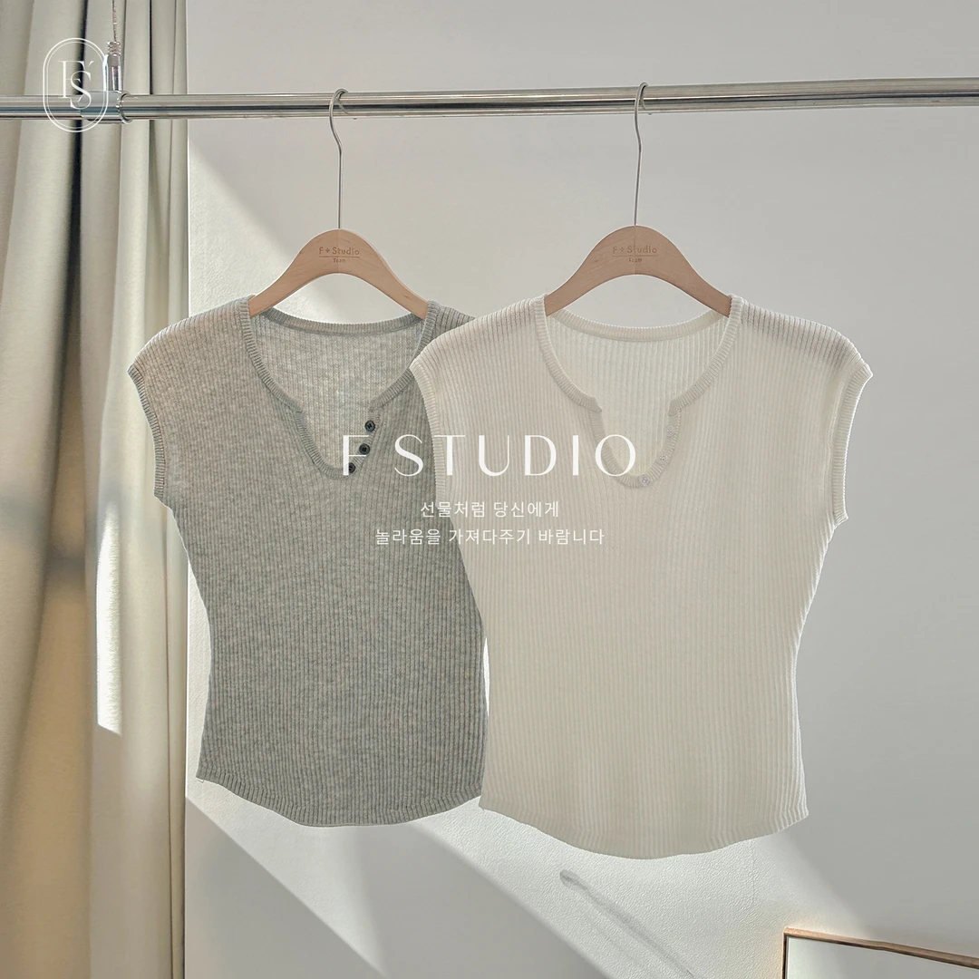 法儿家韩国限定【绵云Tee】FS406S019小V领上衣YY