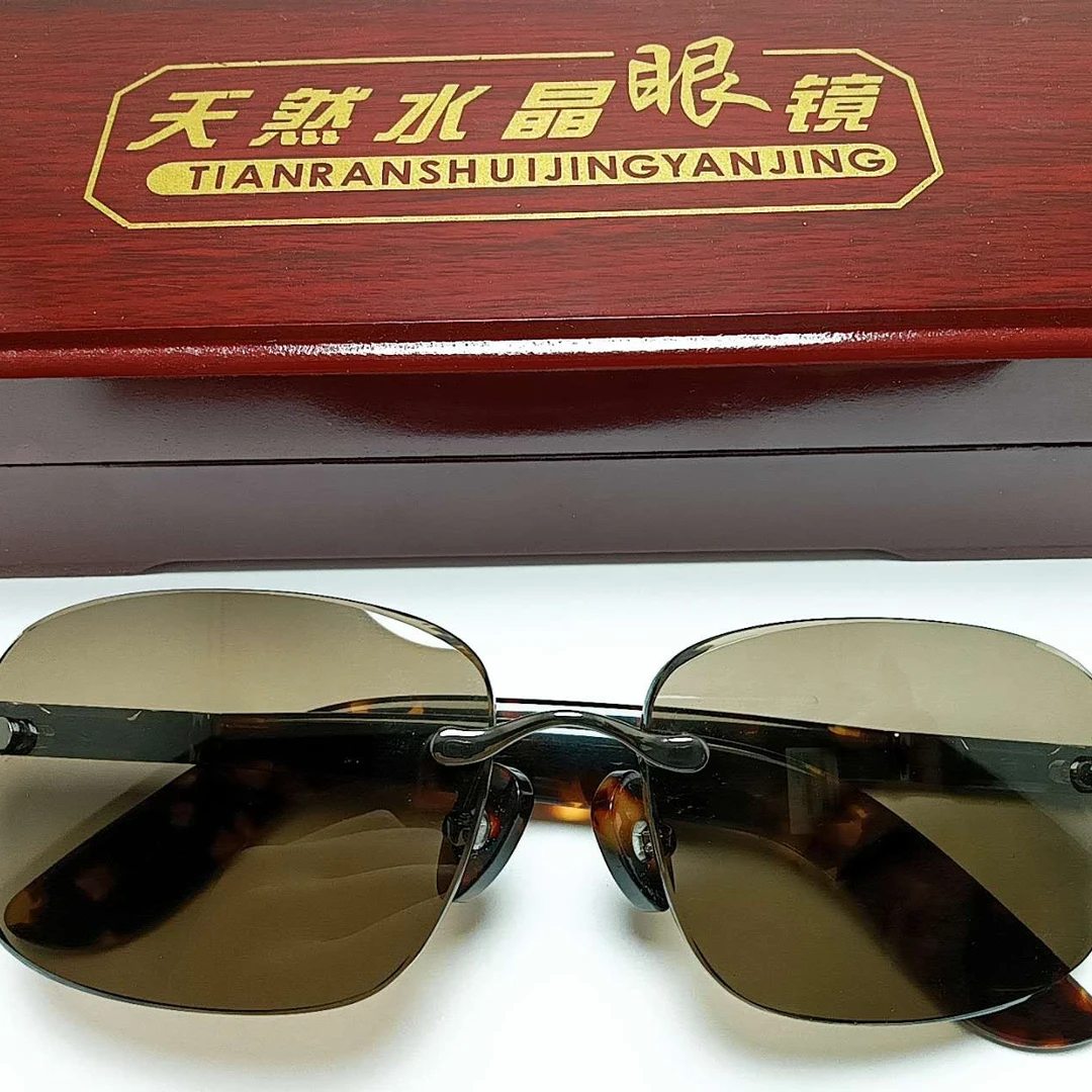 无框切边方圆款石头镜