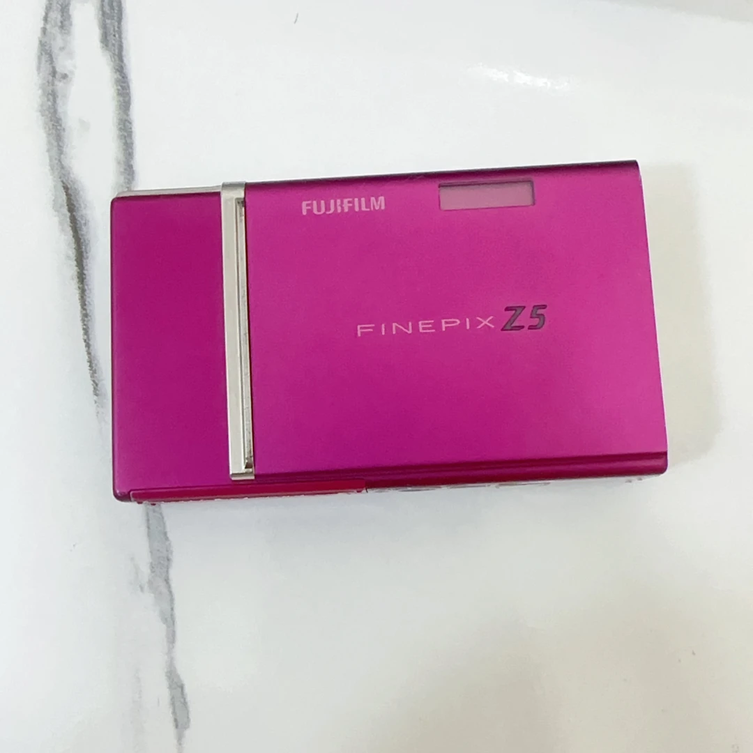 9新  富士CCD 自备内存卡读卡器 功能正常 浅望式镜头