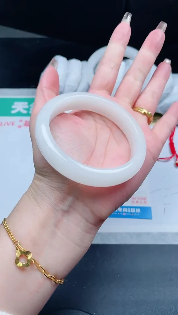 【闪购商品】石英质玉手镯未镶嵌231/60