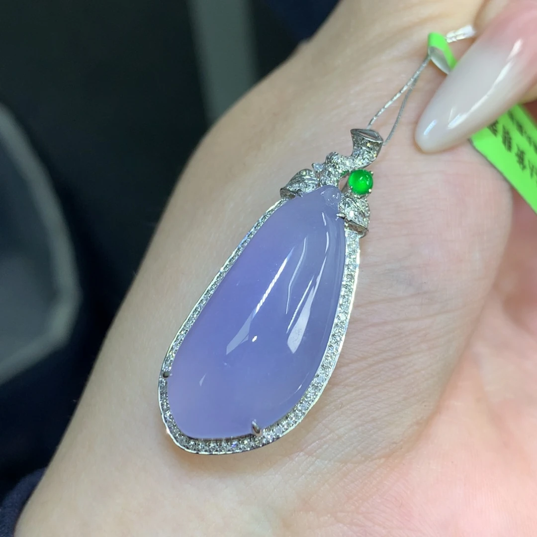 翡翠颈饰18K金镶嵌福瓜