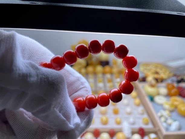 真的很牛叉 满色满肉 过灯无纹 吊打系列 品级顶达到了南红瓦西