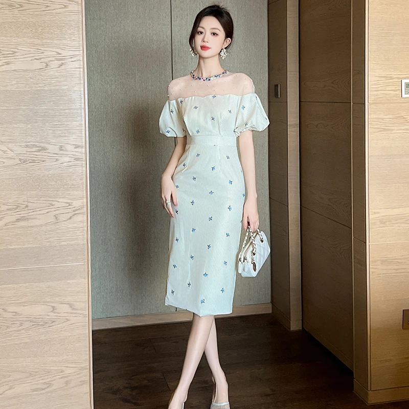 条纹刺绣碎花中长款连衣裙新款抹胸包臀灯笼袖女人味裙子21334