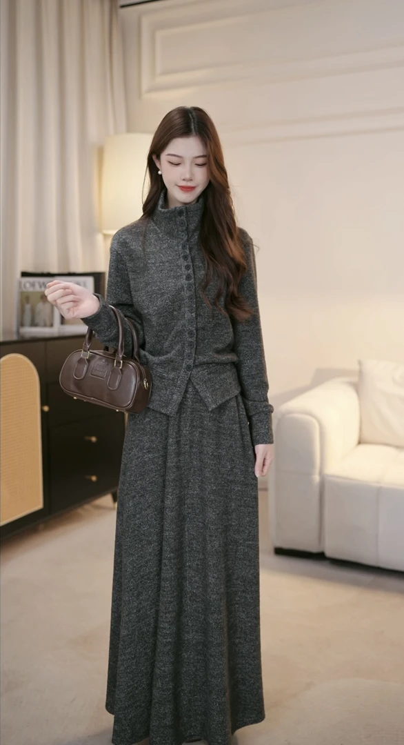 颜颜家-2024新款气质显瘦时尚复古法式加厚中长款秋冬套装46040