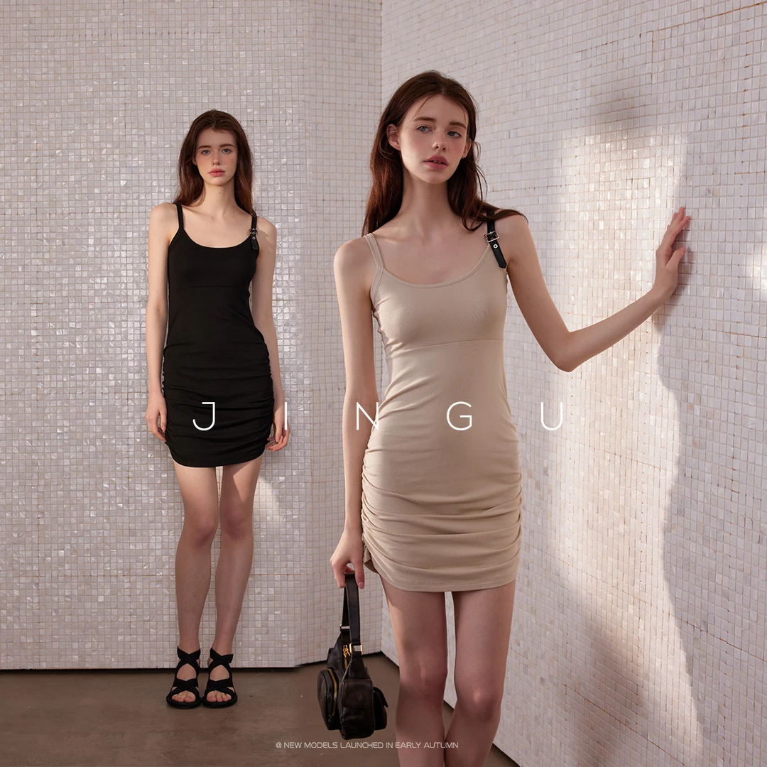 JGGU黑标褶皱皮肩带显瘦连衣裙夏季修身吊带裙子
