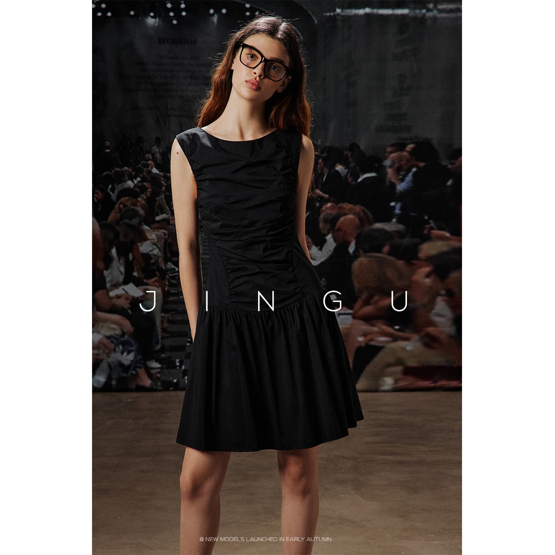 晶咕黑标混纺工艺特殊植绒工艺复古法式褶皱连衣裙JG12240099