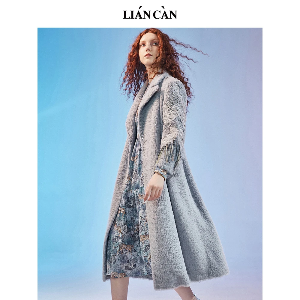【莲灿】秋冬新款新灰蓝色刺绣流苏收腰长款外套时尚7120463006