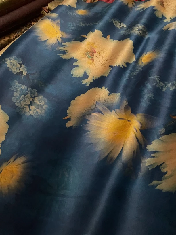 香云纱重缎皮子幅宽1.1米55姆米左右桑蚕丝0.1米