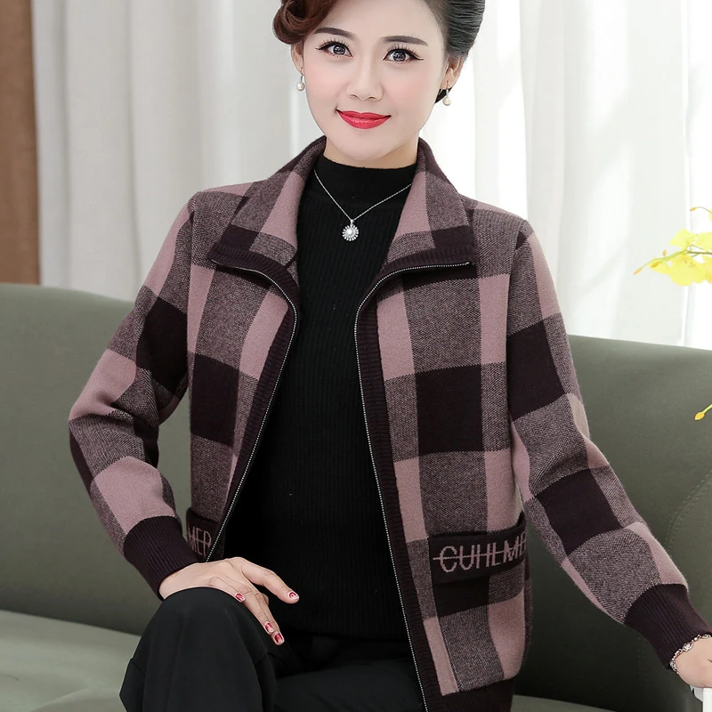 中年妈妈秋装外套2022新款洋气上衣中老年女装秋冬季格子开衫翻领