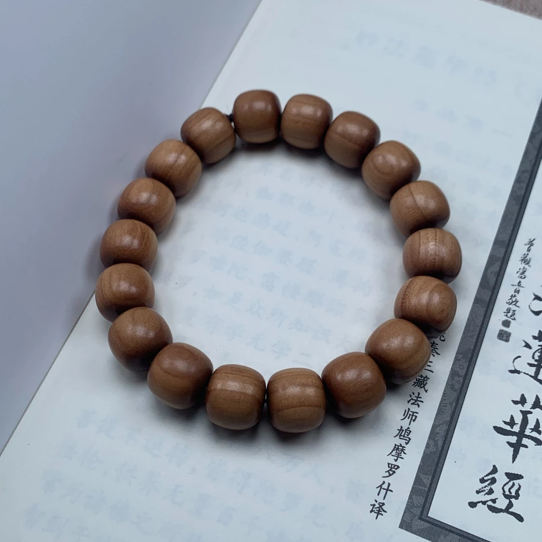 印度老山檀香1.1x1.2老型珠竖纹不沉单圈18颗手串奶香带药香