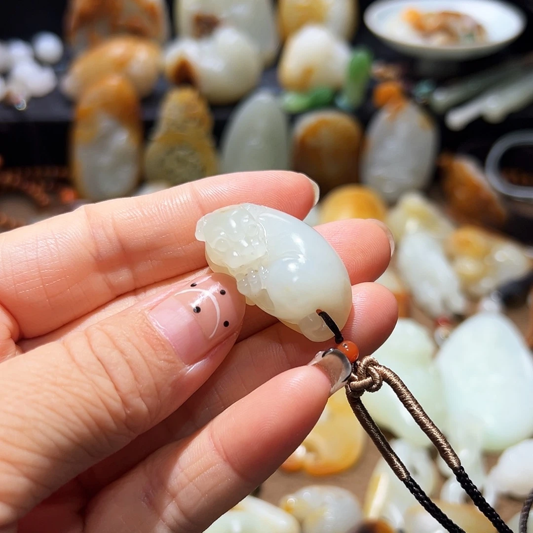 和田玉颈饰未镶嵌洪**辰