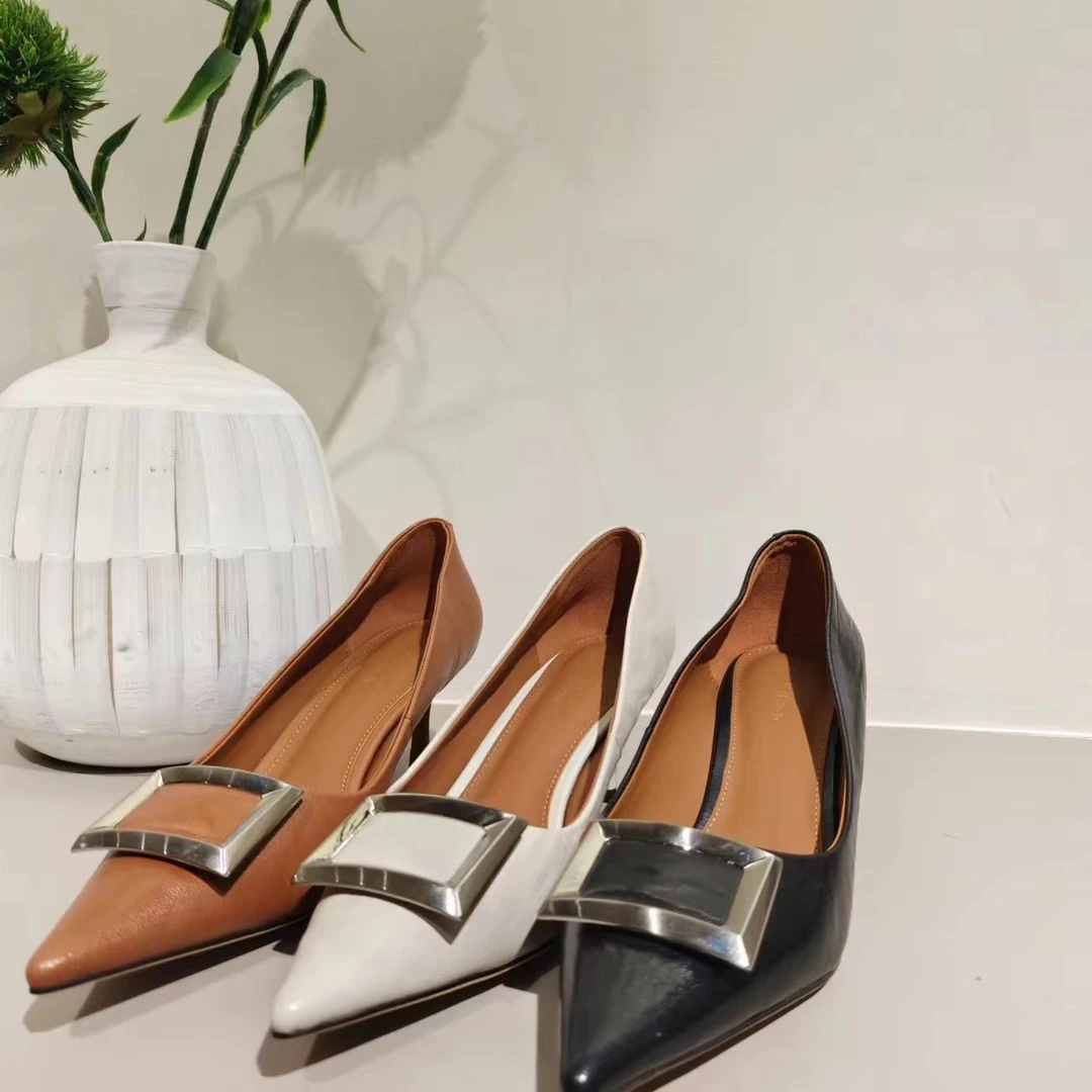 KAKA NUOYA   1604    HD气质尖头百搭单鞋