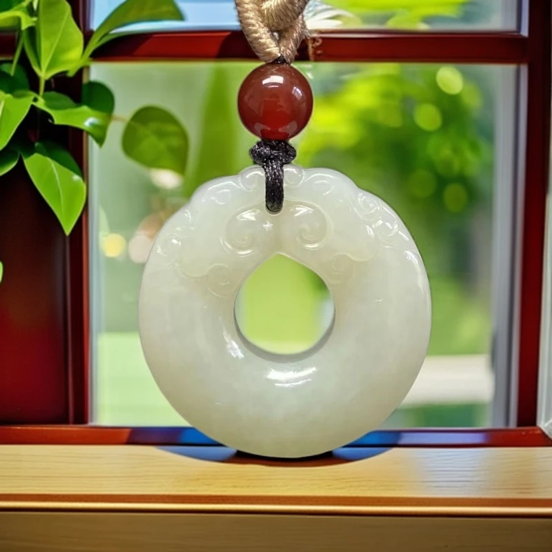 【迈越珠宝】天然和田玉仿古如意吊坠白色时尚挂坠精美百搭复古