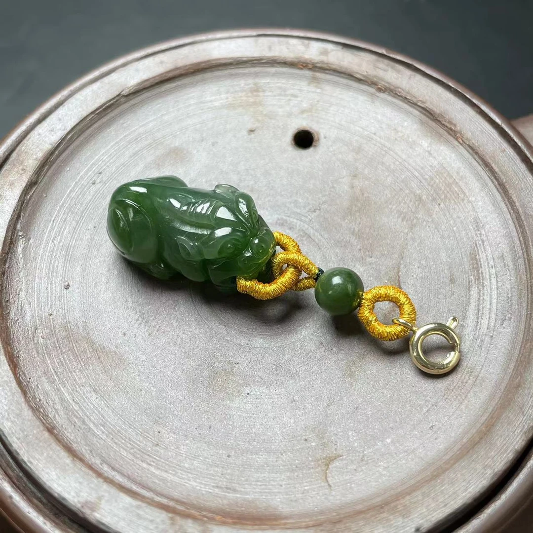 【迈越珠宝】天然和田玉碧玉满绿镶嵌精品貔貅吊坠配饰精雕百搭手工