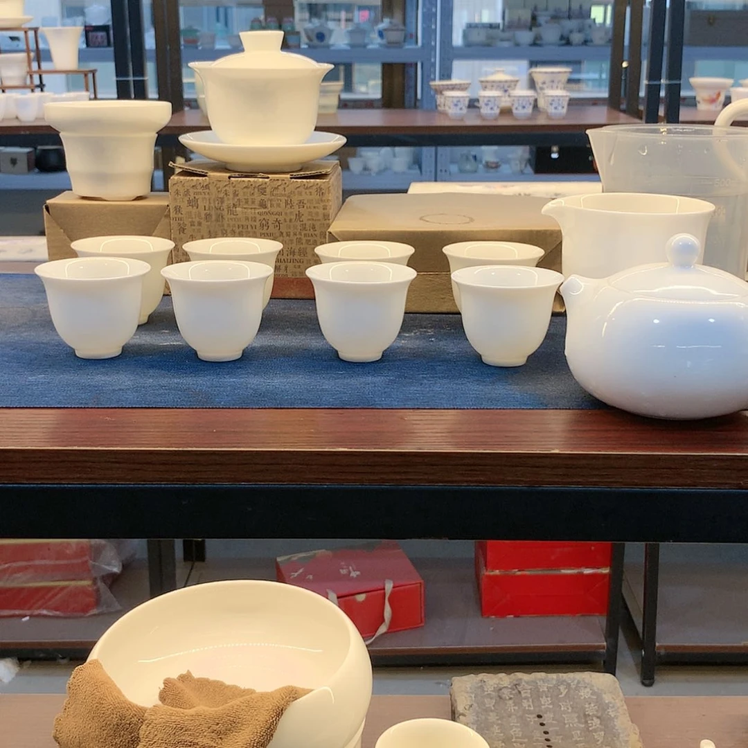【闪购商品】。八个玉兰杯，凤鸣壶，公道杯