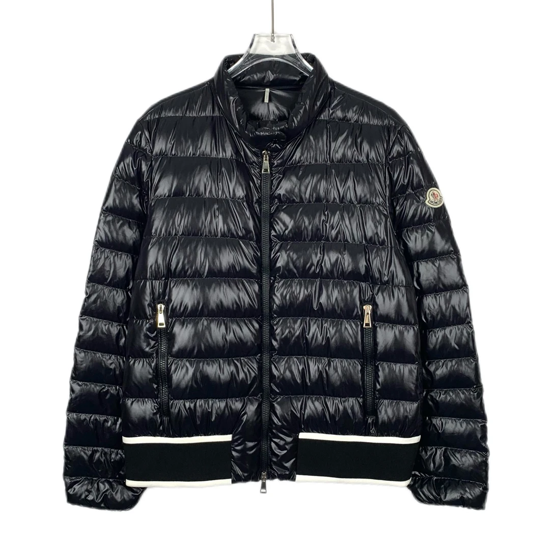 99新 蒙口 015026 徽标贴饰立领绗缝黑色羽绒服拉链外套 XL码