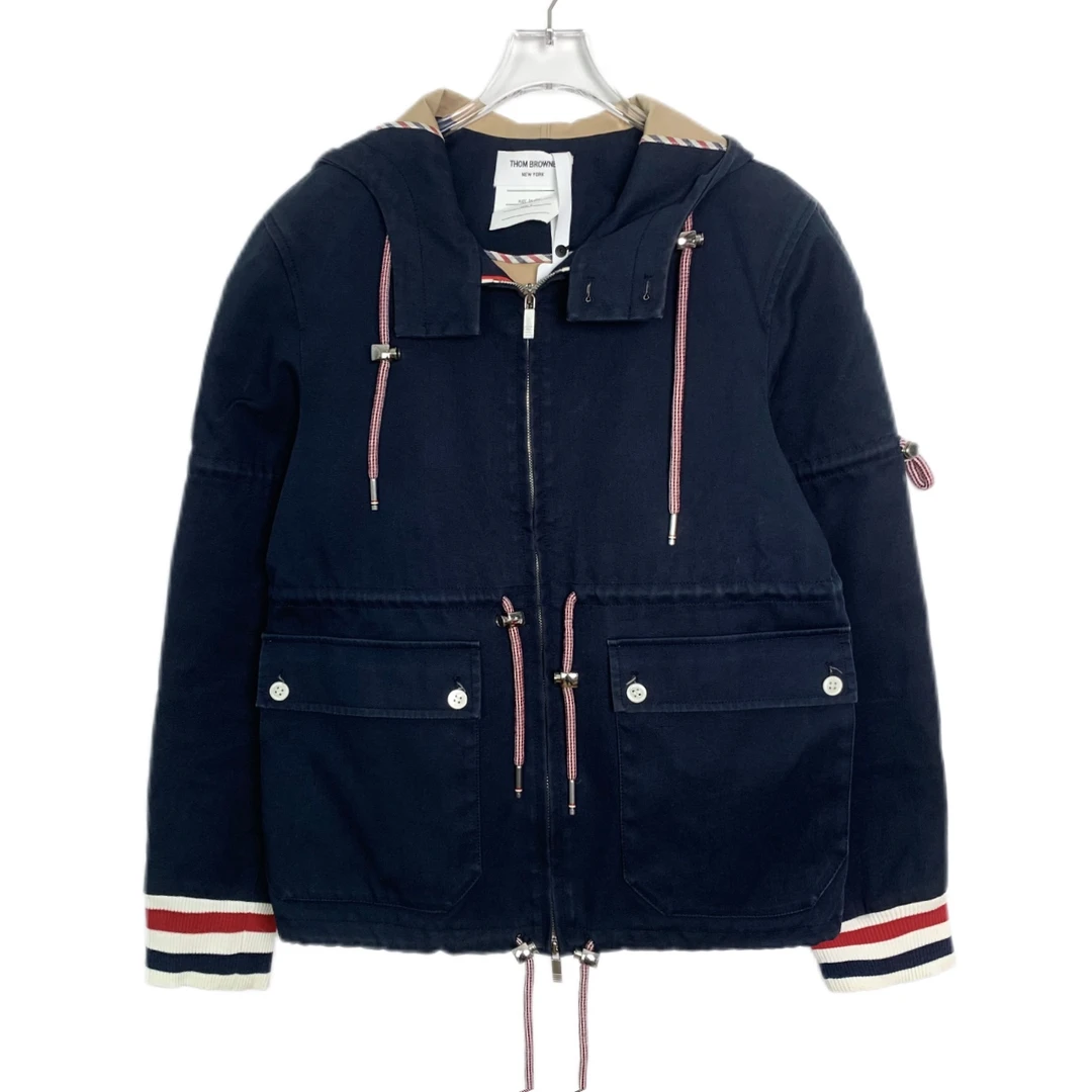 95新  008689 Thom Browne tb 连帽抽绳拉链风衣外套 0码