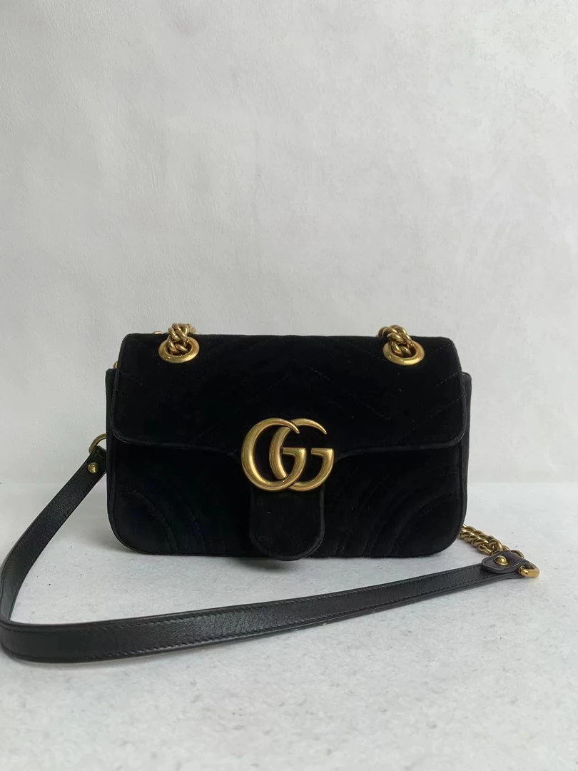 99新 GUCCI/古驰 gucci marmont22丝绒黑金斜挎包/公价15900/优品
