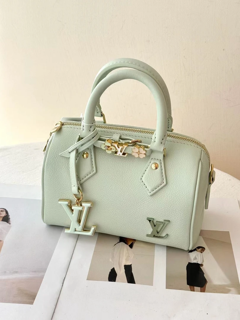 全新未使用 LouisVuitton/路易威登 speedy18浅绿色包/优品