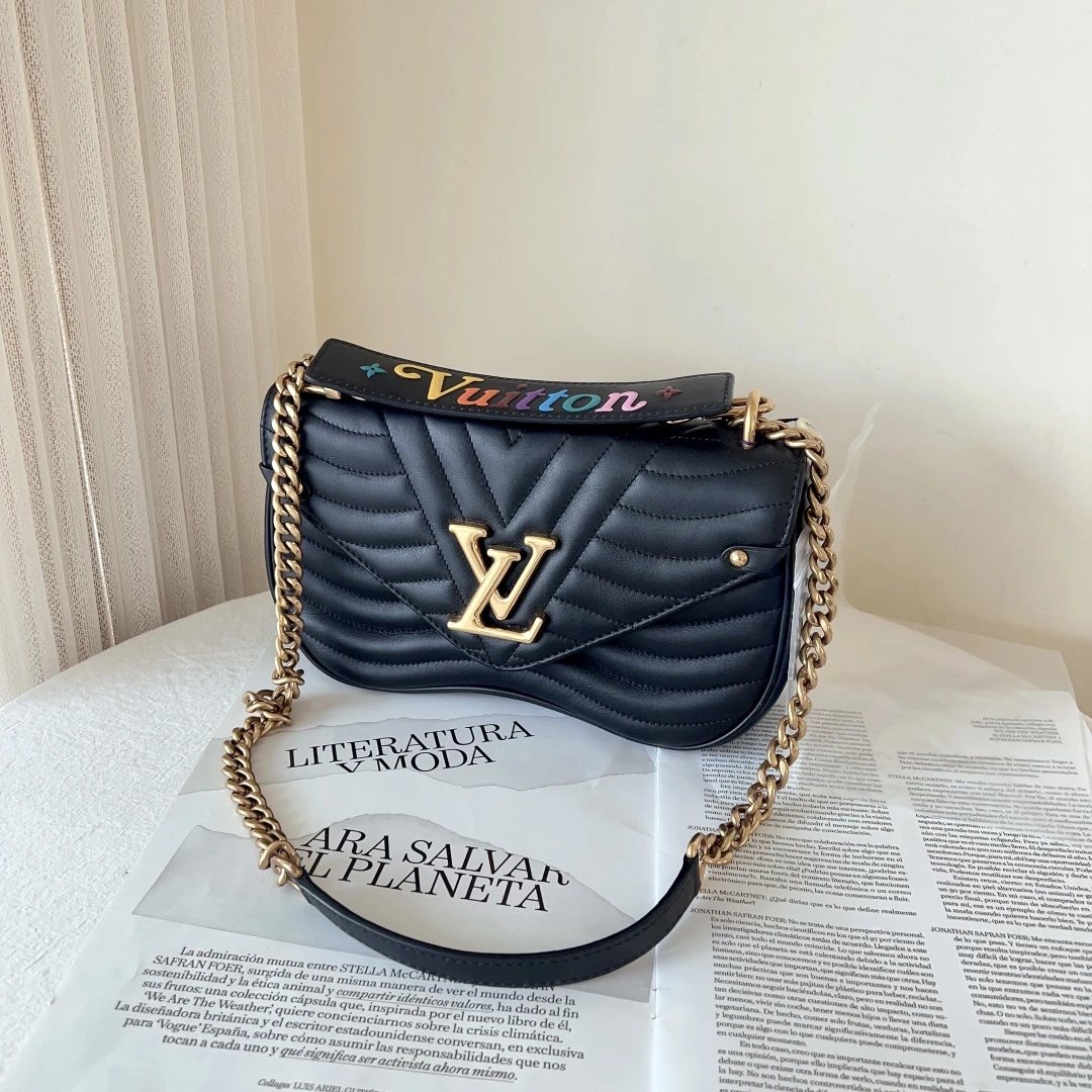 99新 LouisVuitton/路易威登  new wave小号屁股包/公价无/优品
