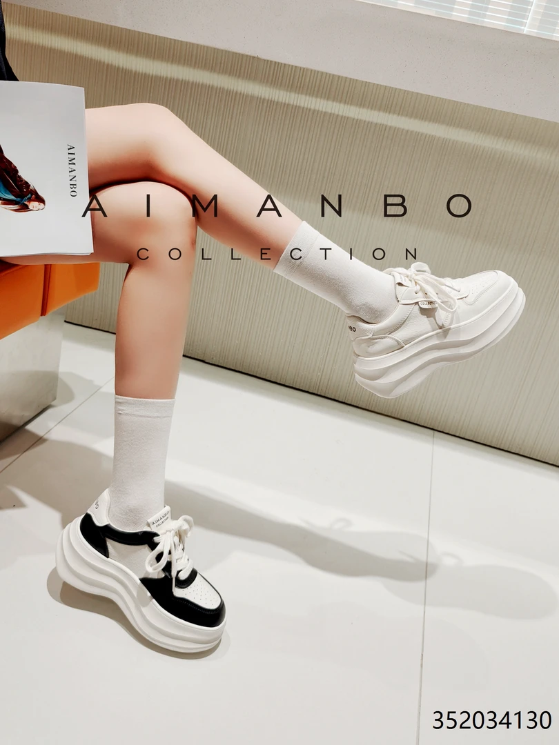 漫步佳人秋季新品时尚厚底小白鞋白色休闲鞋圆头