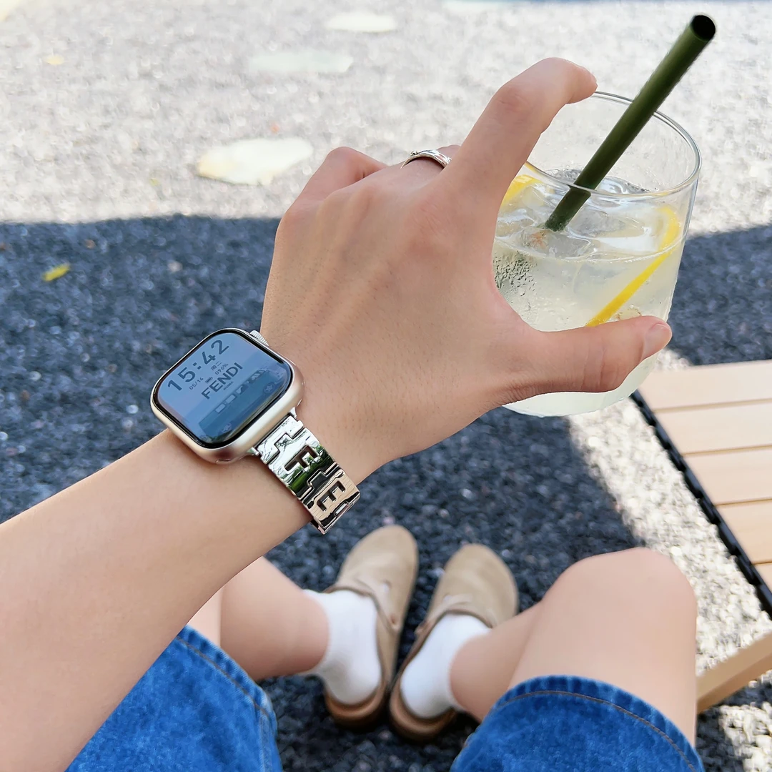 适用iwatchs9金属表带s8不锈钢腕带苹果手表se/Ultra表带男女同款